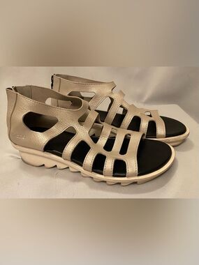 Arche Metallic Cream Leather Cutout Sandals